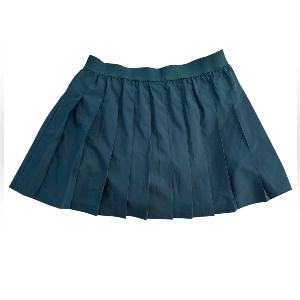 Alo Yoga Varsity Tennis Skirt in Midnight Green Medium - Picture 11 of 12